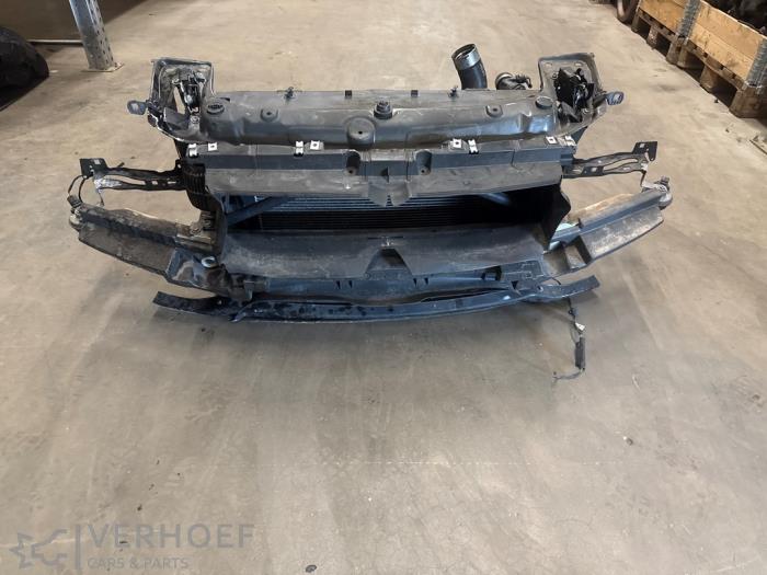 Używane Panel przedni BMW 1 serie (F20) 116d 1.5 12V TwinPower Cena € 750,00 Procedura marży oferowane przez Verhoef Cars & Parts