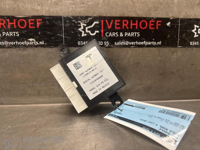 Usados Módulo PDC Tesla Model X 100X Precio € 75,00 Norma de margen ofrecido por Verhoef Cars & Parts