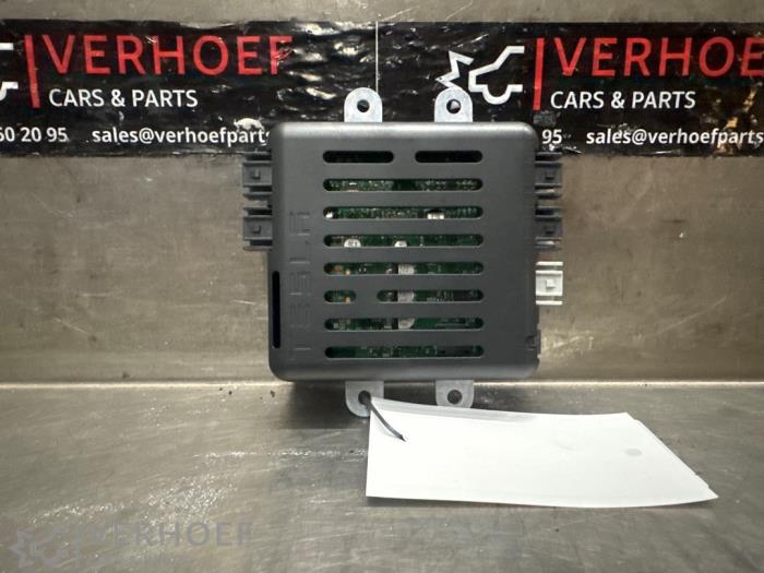 Gebrauchte WiFi Module Tesla Model X 100X Preis € 125,00 Margenregelung angeboten von Verhoef Cars & Parts