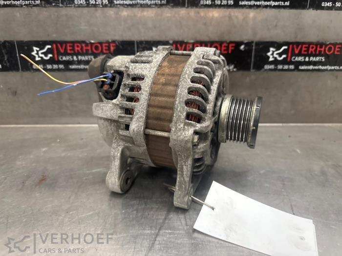 Usagé Dynamo Nissan Qashqai (J10) 2.0 16V Prix € 40,00 Règlement à la marge proposé par Verhoef Cars & Parts