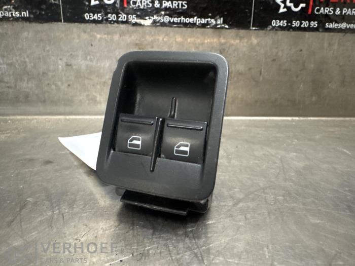 Używane Przelacznik combi okienny Volkswagen Caddy IV 2.0 TDI 75 Cena € 24,20 Z VAT oferowane przez Verhoef Cars & Parts