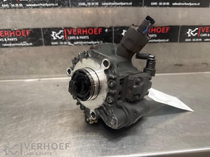 Begagnade Dieselpump Volvo C70 (MC) 2.0 D 16V Pris € 300,00 Marginaltabell erbjuds av Verhoef Cars & Parts