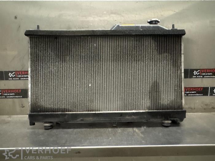 Kühler van een Subaru Forester (SH) 2.0 16V 2011