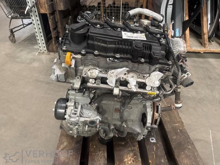 Used Engine Kia Ceed Sportswagon (CDF) 1.5 T-GDI 16V Price on request offered by Verhoef Cars & Parts
