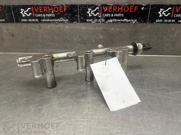 Usagé Système d'injection Peugeot 3008 II (M4/MC/MJ/MR) 1.2 12V e-THP PureTech 130 Prix € 30,00 Règlement à la marge proposé par Verhoef Cars & Parts