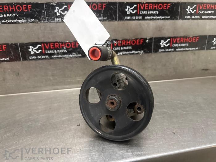 Usagé Pompe de direction Suzuki Grand Vitara II (JT) 2.0 16V Prix € 225,00 Règlement à la marge proposé par Verhoef Cars & Parts
