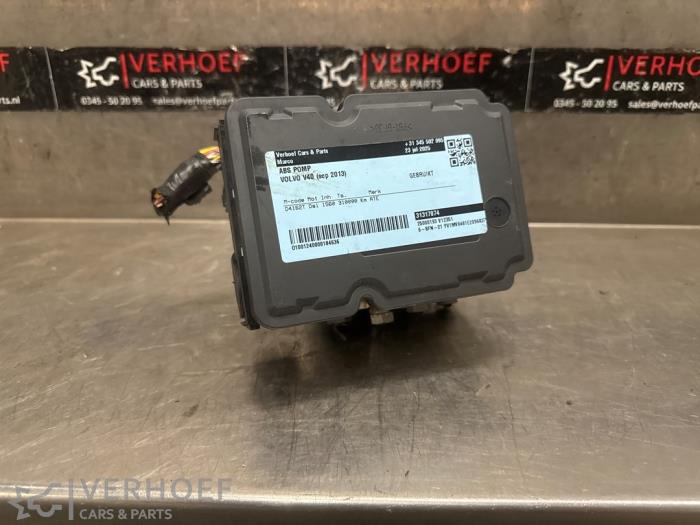Usagé Bloc ABS Volvo V40 (MV) 1.6 D2 Prix € 75,00 Règlement à la marge proposé par Verhoef Cars & Parts