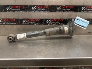 Gebrauchte Stoßdämpfer rechts hinten Peugeot 208 II (UB/UH/UP) 1.2 Vti 12V PureTech 100 Preis € 35,00 Margenregelung angeboten von Verhoef Cars & Parts