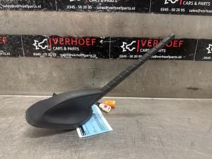 Gebrauchte Antenne Peugeot 208 II (UB/UH/UP) 1.2 Vti 12V PureTech 100 Preis € 40,00 Margenregelung angeboten von Verhoef Cars & Parts