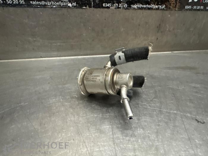 Usados Inyector Adblue Mercedes Vito (447.6) 2.0 114 CDI 16V Precio € 121,00 IVA incluido ofrecido por Verhoef Cars & Parts