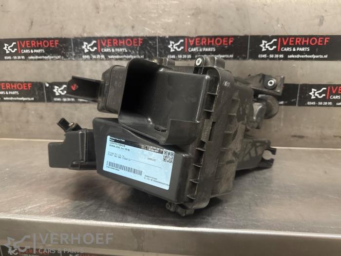 Begagnade Luftfilterhus Honda Civic (FK6/7/8/9) 1.0i VTEC Turbo 12V Pris på förfrågan erbjuds av Verhoef Cars & Parts