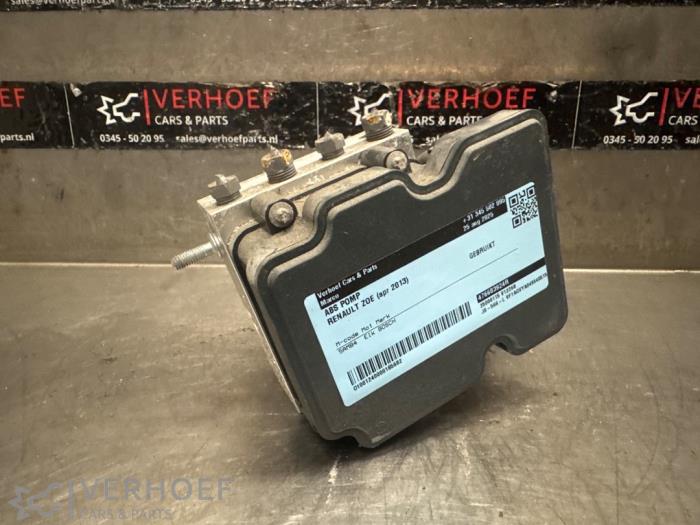 Bloc ABS Renault Zoé (AG), 2012 46kW, Berline avec hayon arrière, 4 portes, Electrique, 46kW (63pk), FWD, 5AM450; 5AMB4; 5AQ601, 2012-06, AGVYA; AGVYC (Occasion)