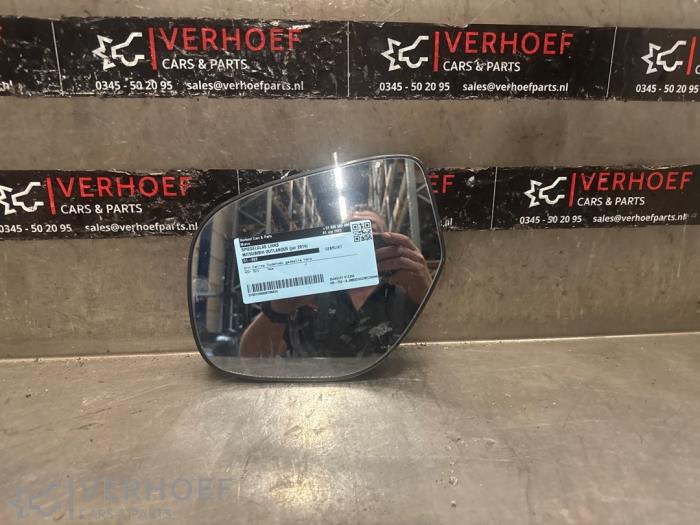 Używane Szyba lusterka lewego Mitsubishi Outlander (GF/GG) 2.0 16V PHEV 4x4 Cena € 40,00 Procedura marży oferowane przez Verhoef Cars & Parts