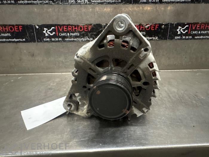 Usagé Dynamo Mercedes C Estate (S205) C-180 1.5 EQ Boost Prix € 275,00 Règlement à la marge proposé par Verhoef Cars & Parts