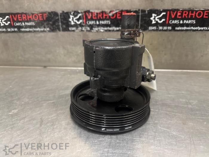 Usagé Pompe de direction Dacia Logan MCV I (KS) 1.6 Prix € 50,00 Règlement à la marge proposé par Verhoef Cars & Parts