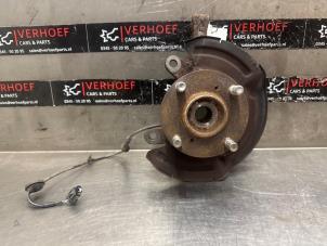 Begagnade Spindel, vänster fram Suzuki Alto 1.0 12V Pris € 40,00 Marginaltabell erbjuds av Verhoef Cars & Parts