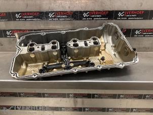 Ventildeckel van een BMW M5 (F90) 4.4 xDrive V8 32V TwinPower Turbo 2018