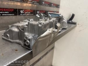 Ventildeckel van een BMW M5 (F90) 4.4 xDrive V8 32V TwinPower Turbo 2018