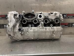 Ventildeckel van een BMW M5 (F90) 4.4 xDrive V8 32V TwinPower Turbo 2018