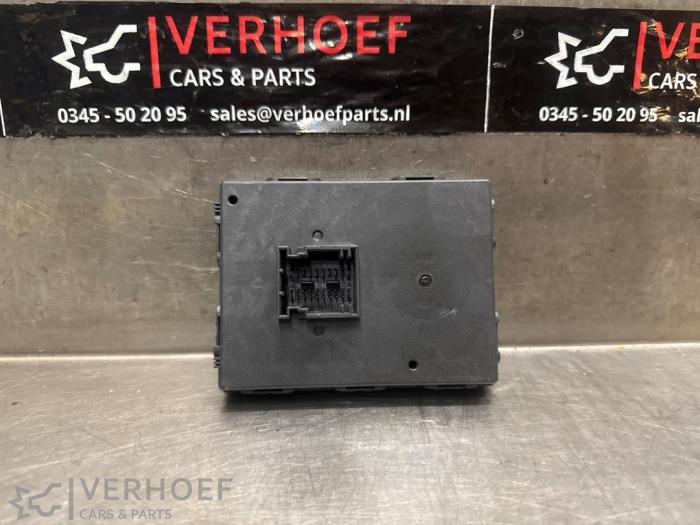 Używane Modul keyless vehicle Audi RS 3 Sportback (8VA/8VF) 2.5 TFSI 20V Quattro Cena € 45,00 Procedura marży oferowane przez Verhoef Cars & Parts