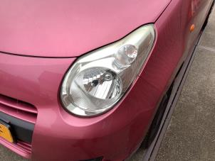 Begagnade Strålkastare, vänster Suzuki Alto 1.0 12V Pris € 100,00 Marginaltabell erbjuds av Verhoef Cars & Parts