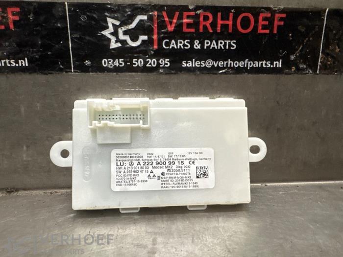 Używane Modul keyless vehicle Mercedes C Estate (S205) C-180 1.5 EQ Boost Cena € 50,00 Procedura marży oferowane przez Verhoef Cars & Parts