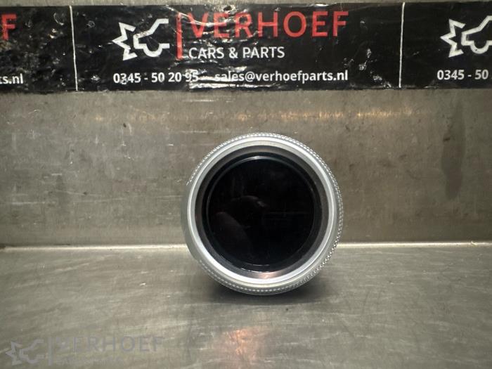Begagnade Innerdisplay Maserati Grecale 2.0 GT MHEV Q4 16V Pris på förfrågan erbjuds av Verhoef Cars & Parts