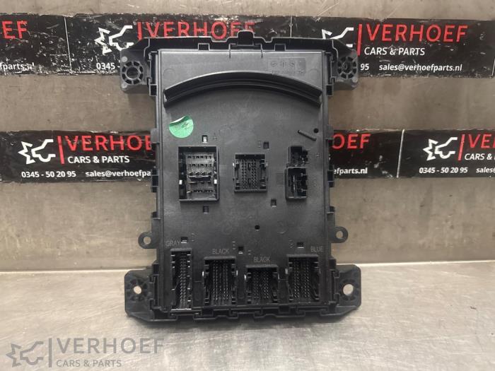 Used Body control computer Maserati Grecale 2.0 GT MHEV Q4 16V Price on request offered by Verhoef Cars & Parts