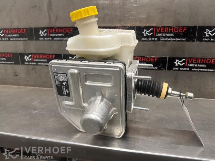 Usagé Assistant de freinage Maserati Grecale 2.0 GT MHEV Q4 16V Prix sur demande proposé par Verhoef Cars & Parts