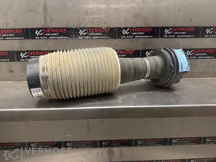 Begagnade Luftfjäder Dodge 1500 Crew Cab (DS) 5.7 Hemi V8 Pris på förfrågan erbjuds av Verhoef Cars & Parts