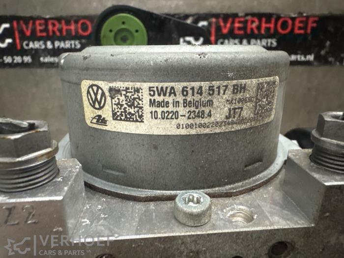 Usagé Pompe ABS Volkswagen Golf VIII (CD1) 1.4 GTE 16V Prix € 225,00 Règlement à la marge proposé par Verhoef Cars & Parts