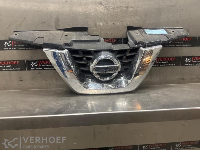 Używane Grill Nissan Juke (F15) 1.2 DIG-T 16V Cena € 150,00 Procedura marży oferowane przez Verhoef Cars & Parts