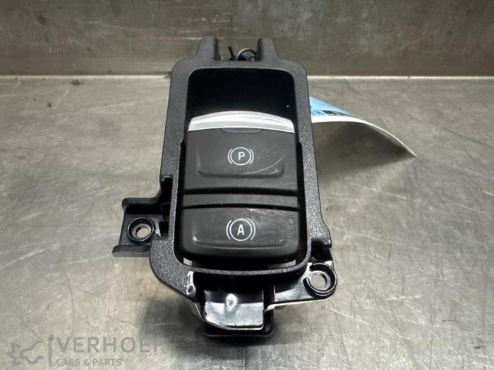 Gebrauchte Handbremse Schalter Renault Arkana (RJLL) 1.6 E-Tech 145 16V Preis € 20,00 Margenregelung angeboten von Verhoef Cars & Parts