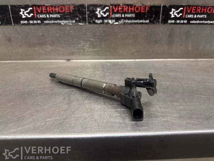 Usagé Injecteurs Audi A4 Avant (B8) 3.0 TDI 245 V6 24V Quattro Prix € 150,00 Règlement à la marge proposé par Verhoef Cars & Parts