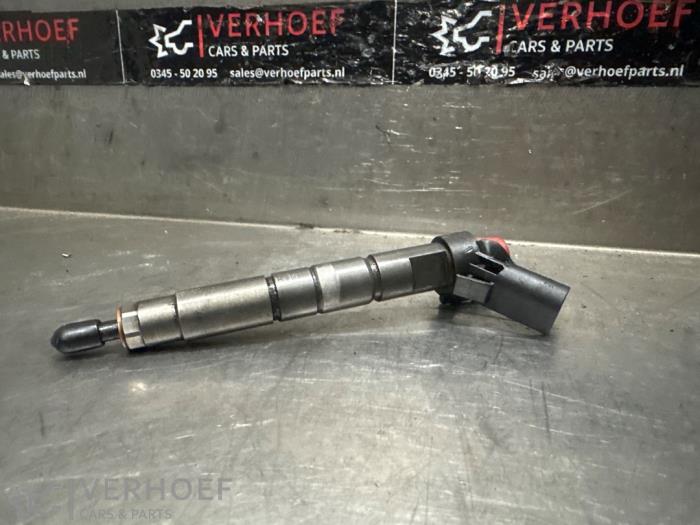 Usagé Injecteurs Mercedes S (222.0/222.1) 3.0 S-350d Prix € 125,00 Règlement à la marge proposé par Verhoef Cars & Parts