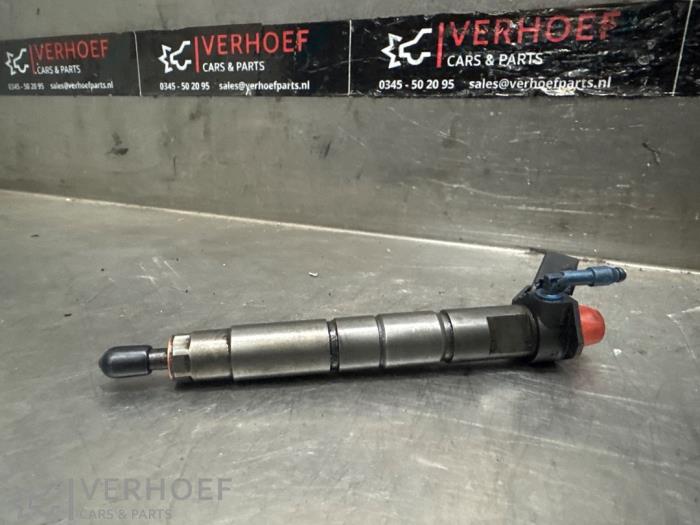 Usagé Injecteurs Mercedes S (222.0/222.1) 3.0 S-350d Prix € 125,00 Règlement à la marge proposé par Verhoef Cars & Parts