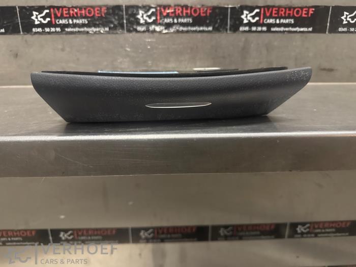 Begagnade Askkopp, fram Mercedes S (222.0/222.1) 3.0 S-350d Pris på förfrågan erbjuds av Verhoef Cars & Parts