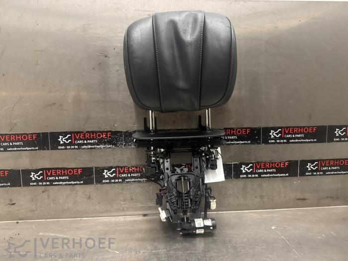 Używane Zaglówek Mercedes S (222.0/222.1) 3.0 S-350d Cena na żądanie oferowane przez Verhoef Cars & Parts