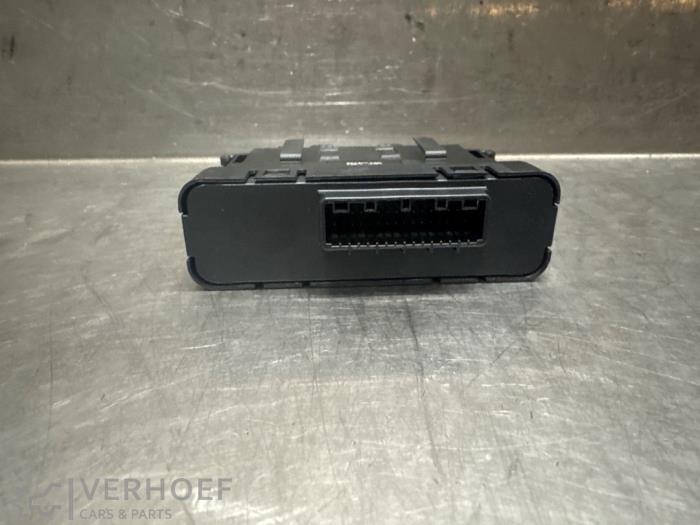 Używane Modul gateway Renault Kangoo Express (RFK) E-Tech 44 kWh Cena na żądanie oferowane przez Verhoef Cars & Parts