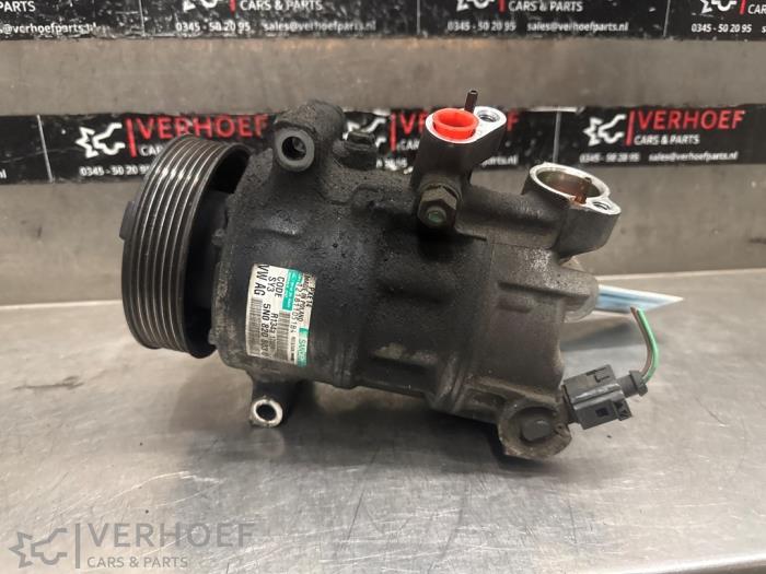 Usagé Compresseur de clim Seat Leon (1P1) 1.4 TSI 16V Prix € 75,00 Règlement à la marge proposé par Verhoef Cars & Parts