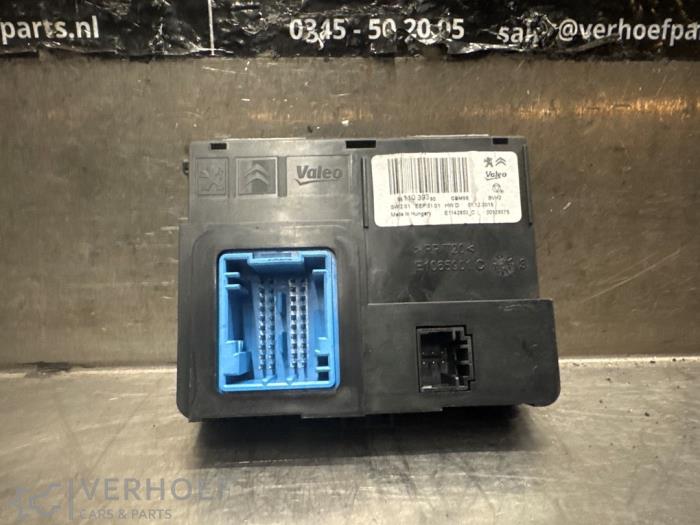 Używane Modul climatronic Citroen C4 Cactus (0B/0P) 1.2 PureTech 82 12V Cena € 20,00 Procedura marży oferowane przez Verhoef Cars & Parts