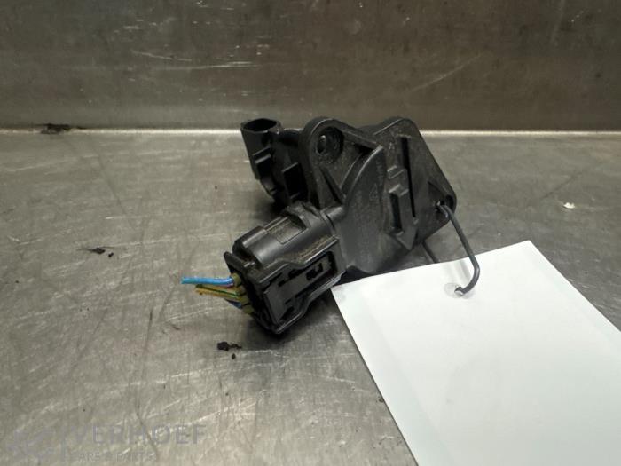 Gebrauchte Luftmengenmesser Volvo V40 (MV) 2.0 D2 16V Preis auf Anfrage angeboten von Verhoef Cars & Parts