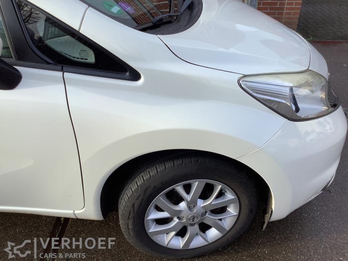 Używane Blotnik prawy przód Nissan Note (E12) 1.2 DIG-S 98 Cena € 200,00 Procedura marży oferowane przez Verhoef Cars & Parts