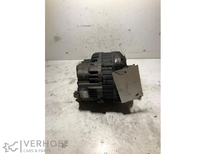 Usagé Dynamo Mitsubishi Space Wagon (N8/N9) 2.4 16V GDI GLX Prix € 40,00 Règlement à la marge proposé par Verhoef Cars & Parts
