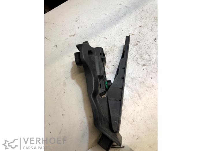 Begagnade Gaspedalsensor Volkswagen Passat Variant (3C5) 2.0 TDI 16V 140 Pris € 25,00 Marginaltabell erbjuds av Verhoef Cars & Parts