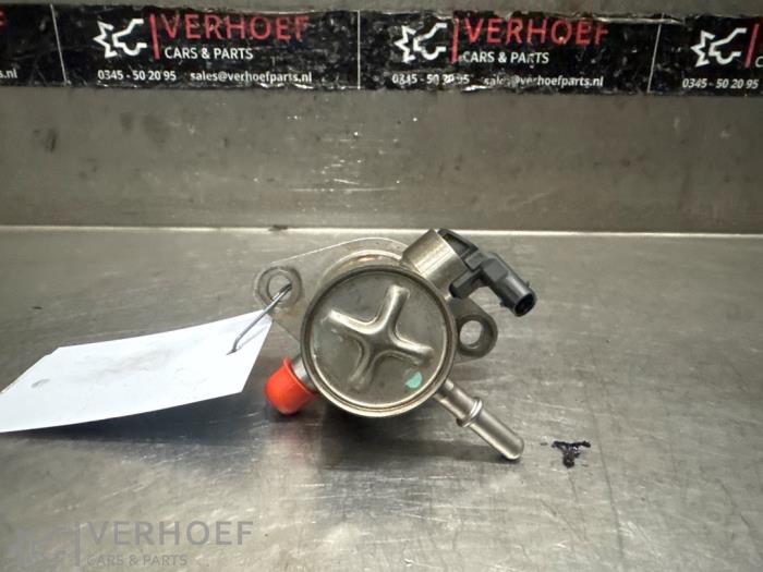 Begagnade Högtryckspump Peugeot 2008 (CU) 1.2 12V e-THP PureTech 110 Pris € 125,00 Marginaltabell erbjuds av Verhoef Cars & Parts