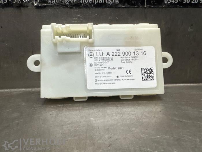 Używane Modul keyless vehicle Mercedes S (222.0/222.1) 4.0 S-560 V8 Turbo Cena € 100,00 Procedura marży oferowane przez Verhoef Cars & Parts