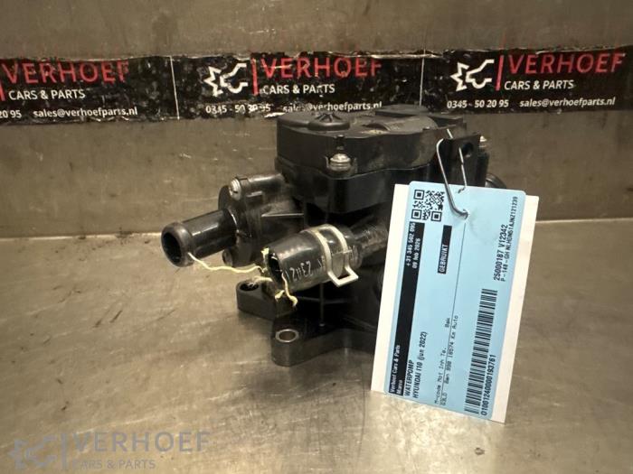 Usagé Pompe à eau Hyundai i10 1.0 12V Prix sur demande proposé par Verhoef Cars & Parts