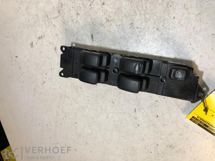 Używane Przelacznik combi okienny Mitsubishi Space Wagon (N8/N9) 2.4 16V GDI GLX Cena € 30,00 Procedura marży oferowane przez Verhoef Cars & Parts