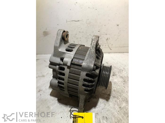 Usagé Dynamo Mitsubishi Space Wagon (N8/N9) 2.4 16V GDI GLX Prix sur demande proposé par Verhoef Cars & Parts